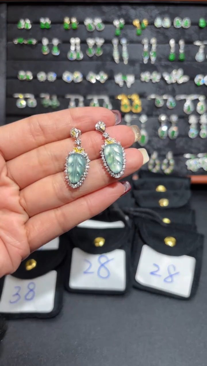 【闪购商品】翡翠颈饰银S925镶嵌叶子/支持复检/一件