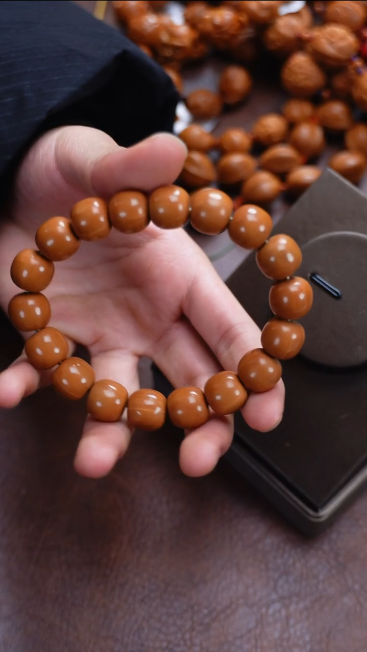 吊坠橄榄核猴头手串