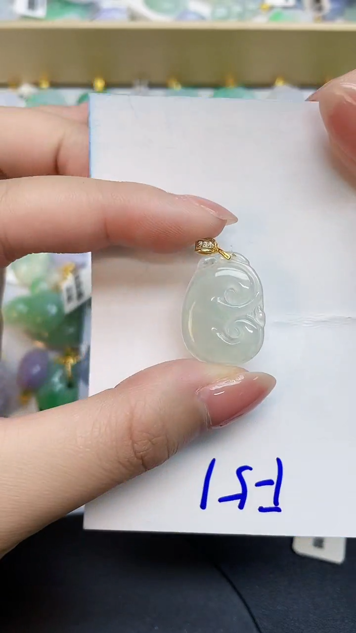 翡翠未镶嵌颈饰0000000000