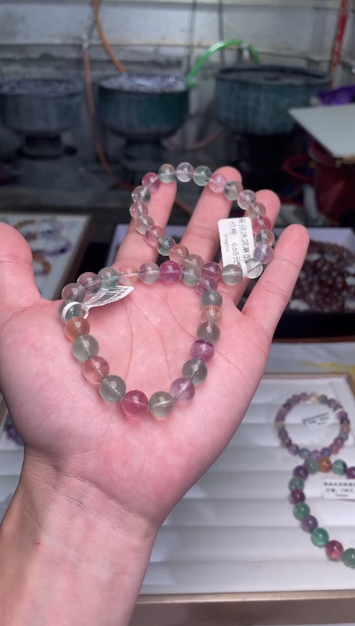 【闪购商品】萤石手串未镶嵌冰淇淋萤石9多样性发其一