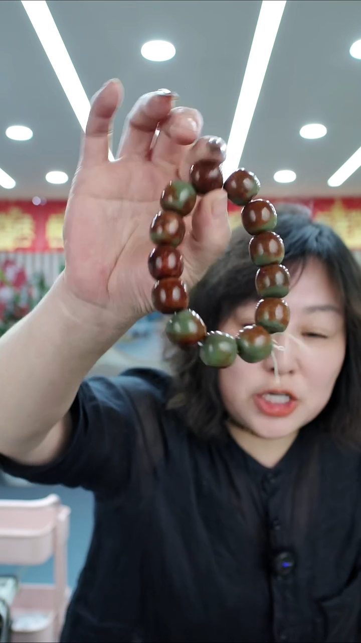 未镶嵌手链透闪石质玉手串