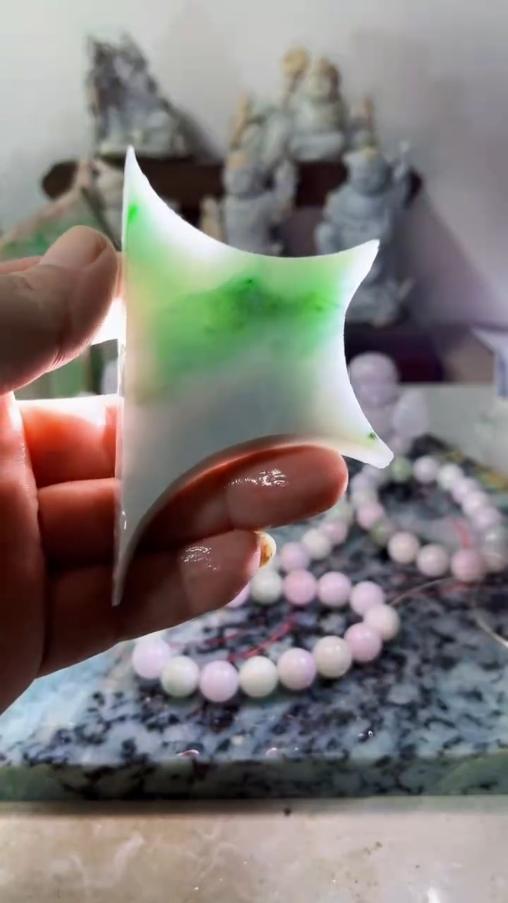 【闪购商品】翡翠吊坠(不含链)未镶嵌A22