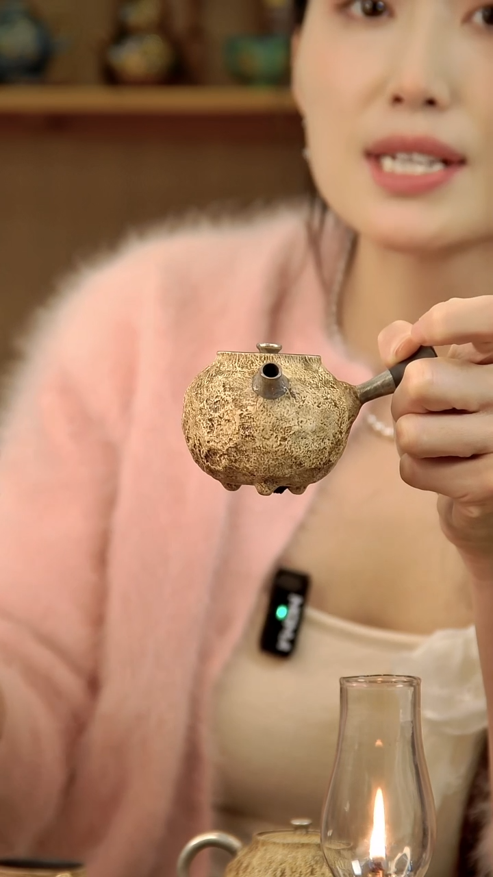 言野手作 粉引仿古三足侧把壶