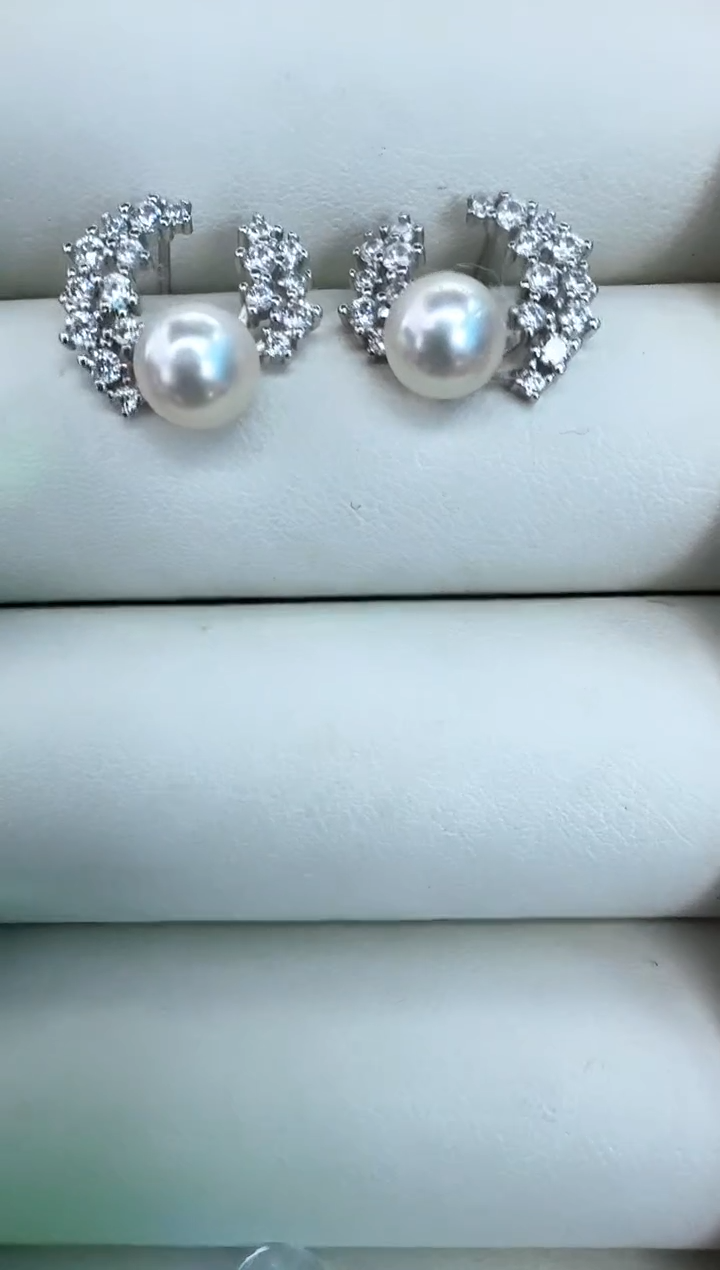 【闪购商品】海水珍珠耳饰银S925镶嵌耳钉