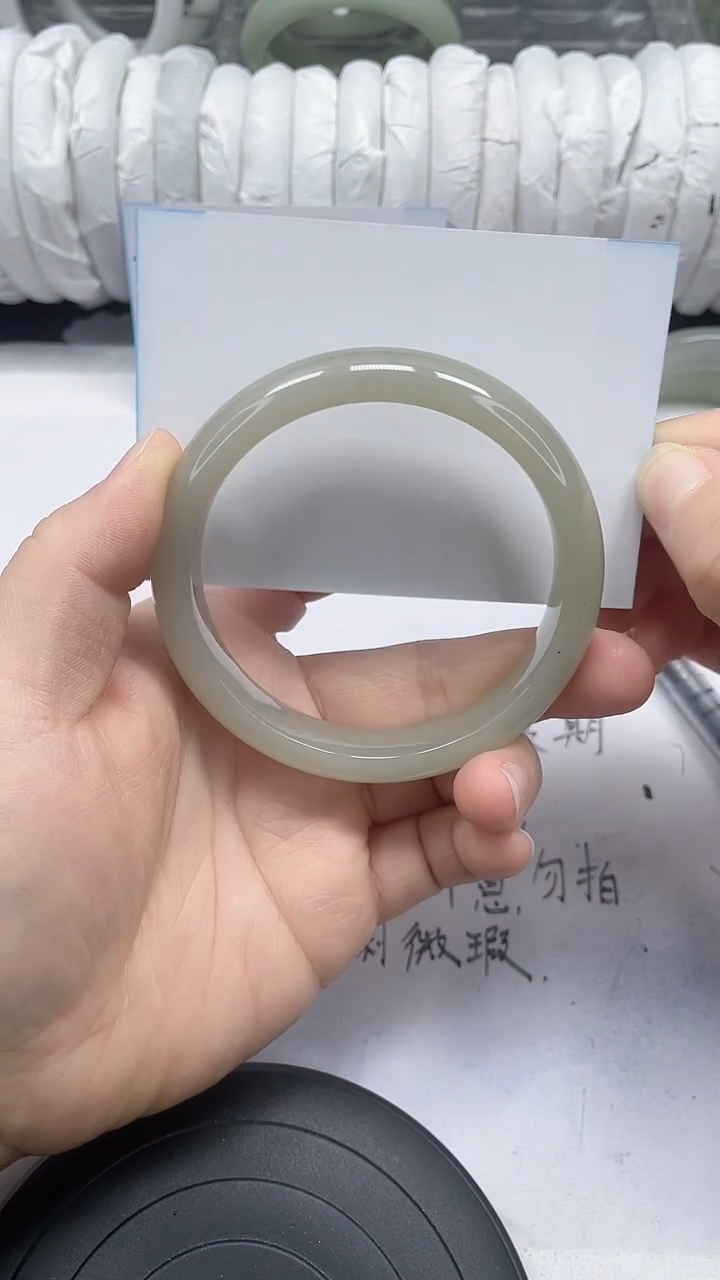 未镶嵌手镯石英质玉126-59/60