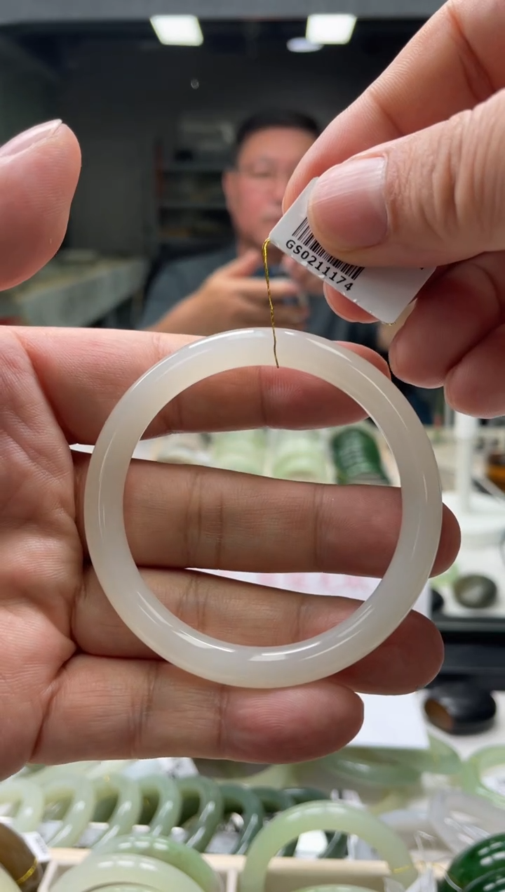 【闪购商品】和田玉手镯未镶嵌54-55圈口1174