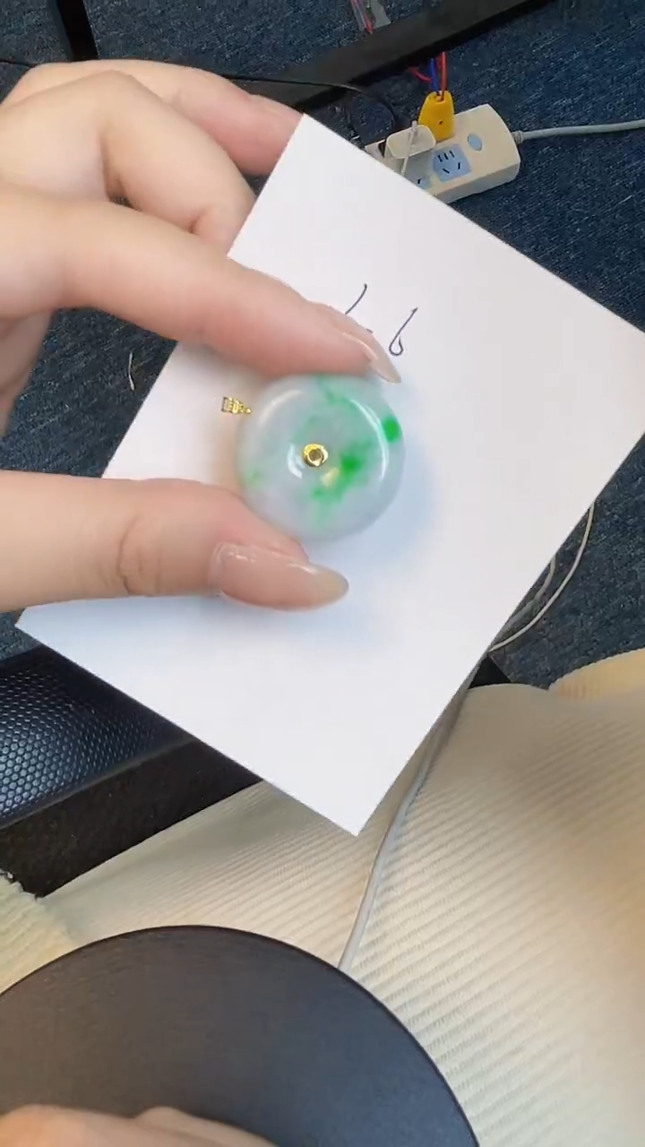 【闪购商品】翡翠颈饰18K金镶嵌00000000