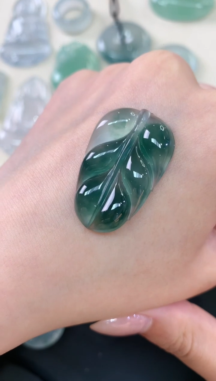 【闪购商品】翡翠吊坠(不含链)未镶嵌A672| 9800