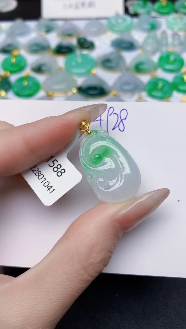 颈饰18K金镶嵌翡翠天然缅甸A货翡翠百元以上9元证书费自理