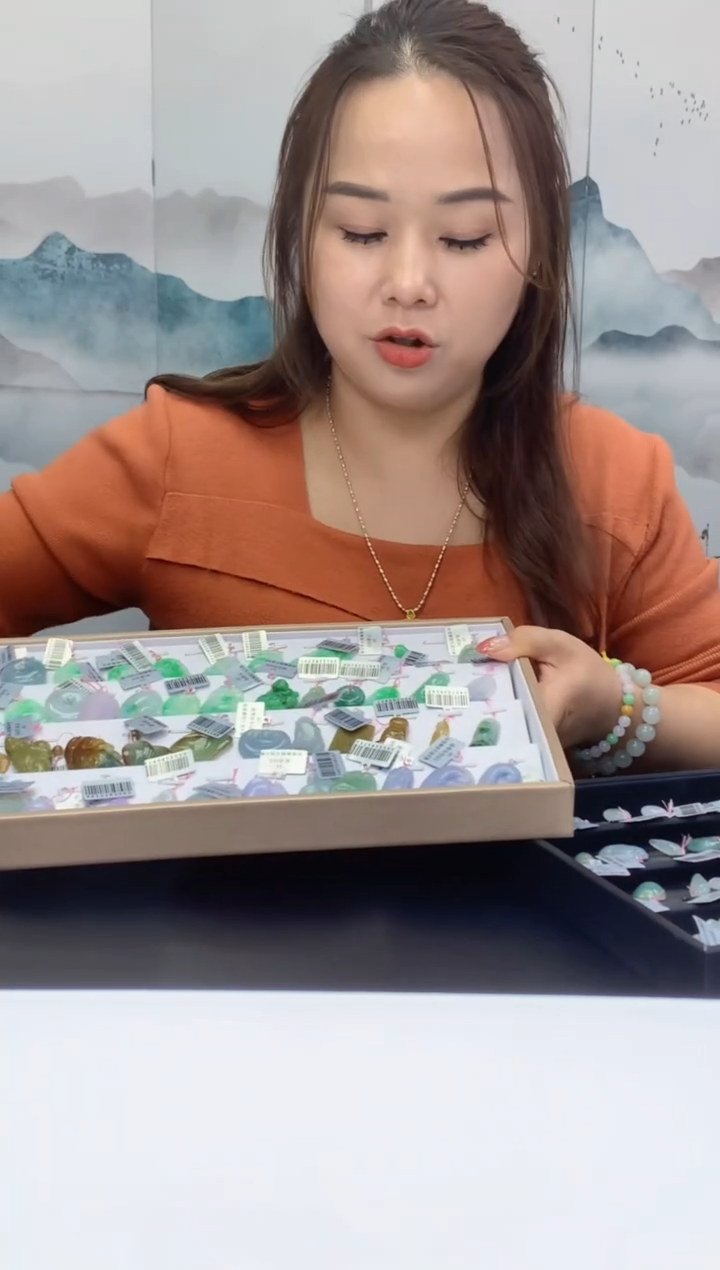 【闪购商品】定制翡翠未镶嵌888ee-毛货