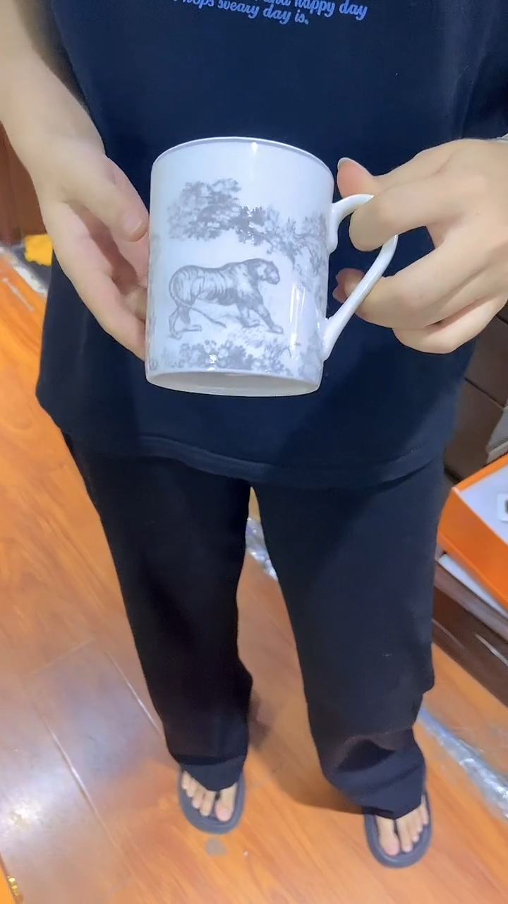 杯鸿辉家品牌瓷器，京东包邮！