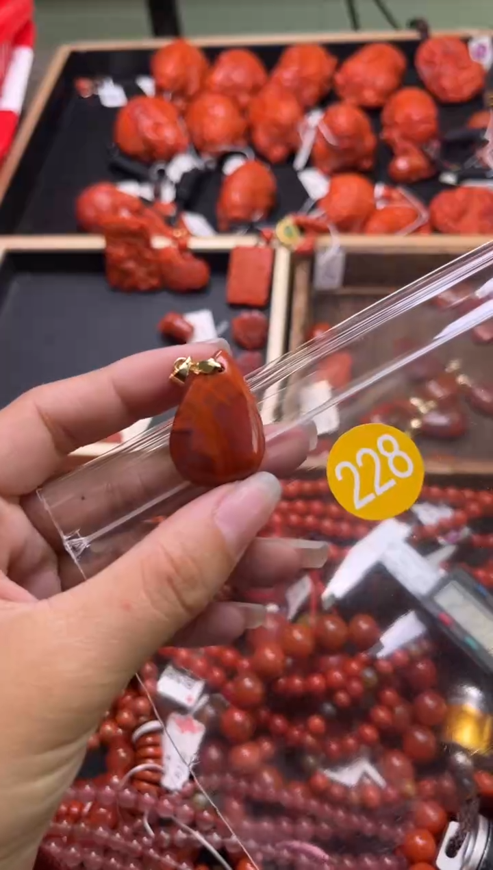 【闪购商品】南红玛瑙珠宝奇石未镶嵌228