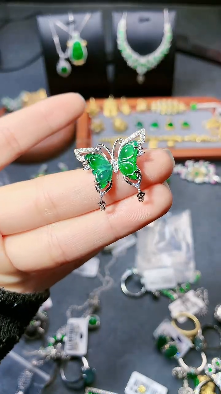 【闪购商品】翡翠吊坠(赠链)银S925镶嵌吊坠