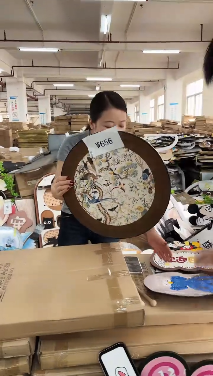 横款孤品果果微瑕闪购W656