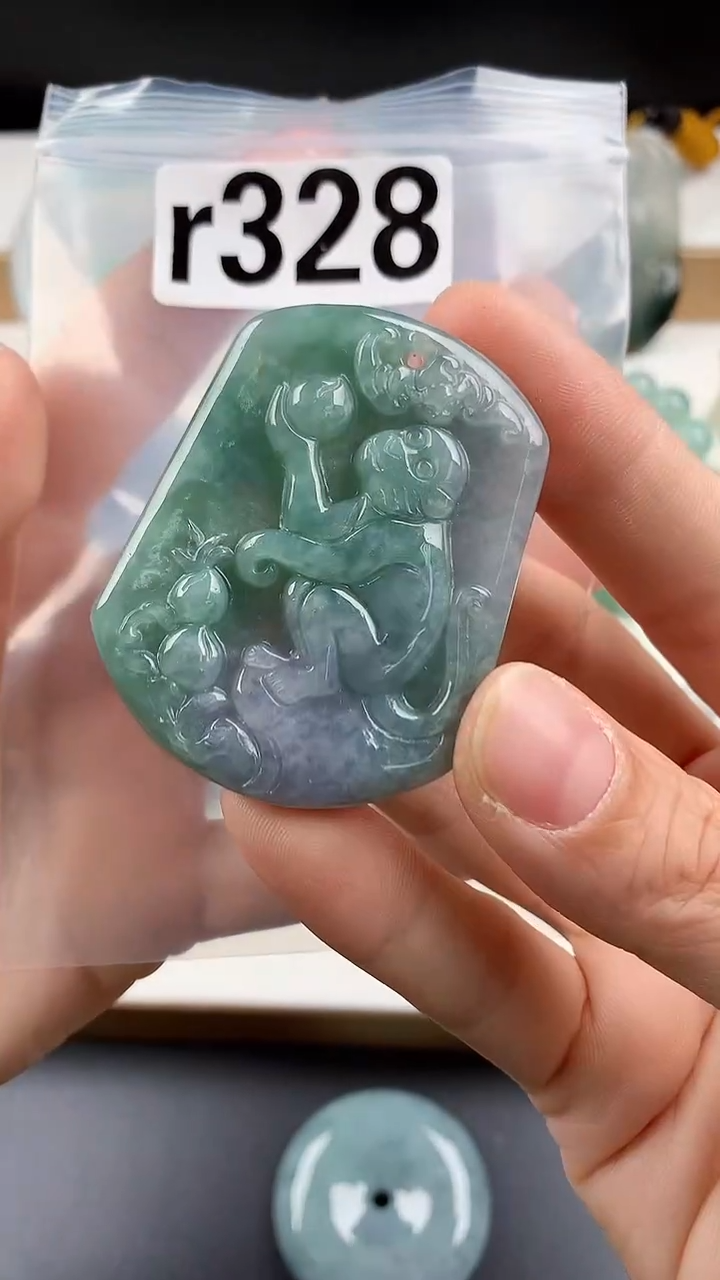 颈饰未镶嵌翡翠天然翡翠吊坠挂件