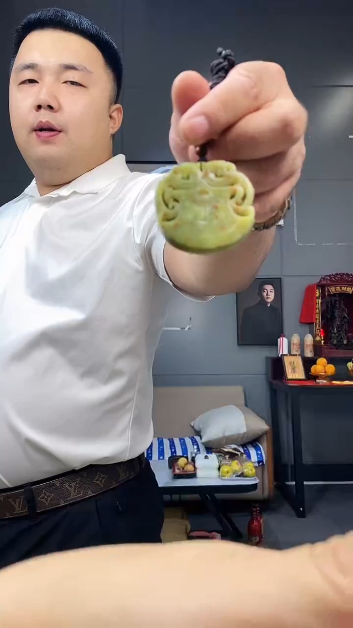 未镶嵌蛇纹石玉颈饰天然岫玉（多样性发其中之一）