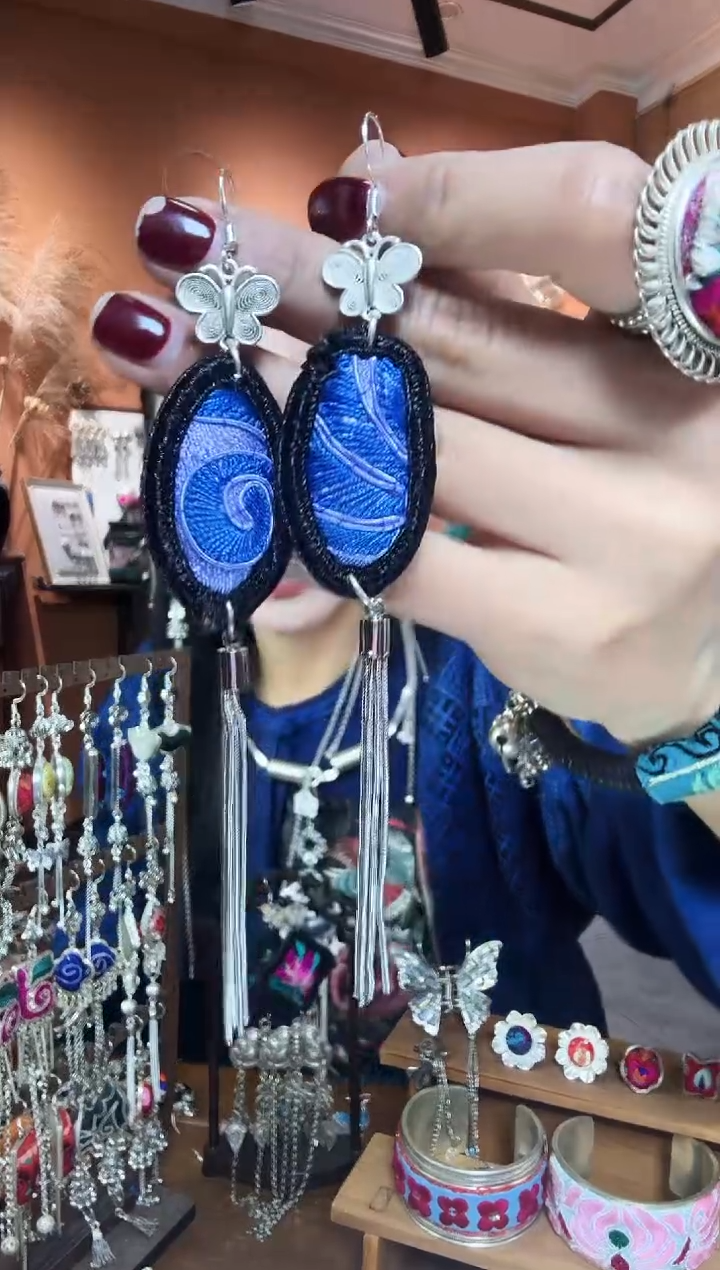【闪购商品】刺绣纯手工民族风耳环