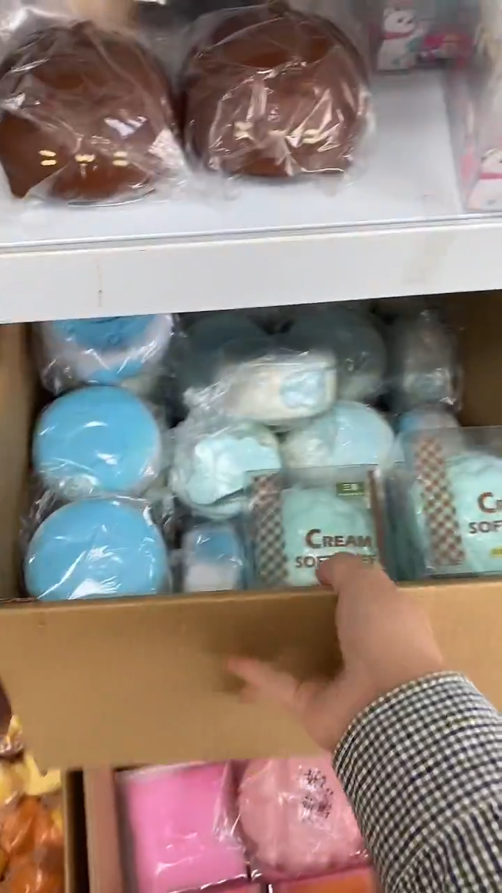 海盐芝士蛋糕+爱心泡芙+蓝云，默认瑕疵无售后