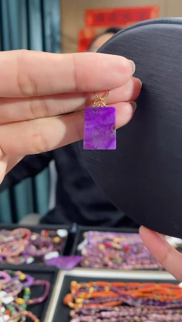 【闪购商品】苏纪石（舒俱来）吊坠(不含链)18K金镶嵌706