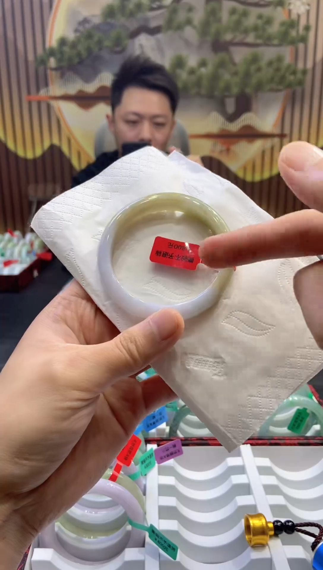 翡翠手镯未镶嵌多人05088