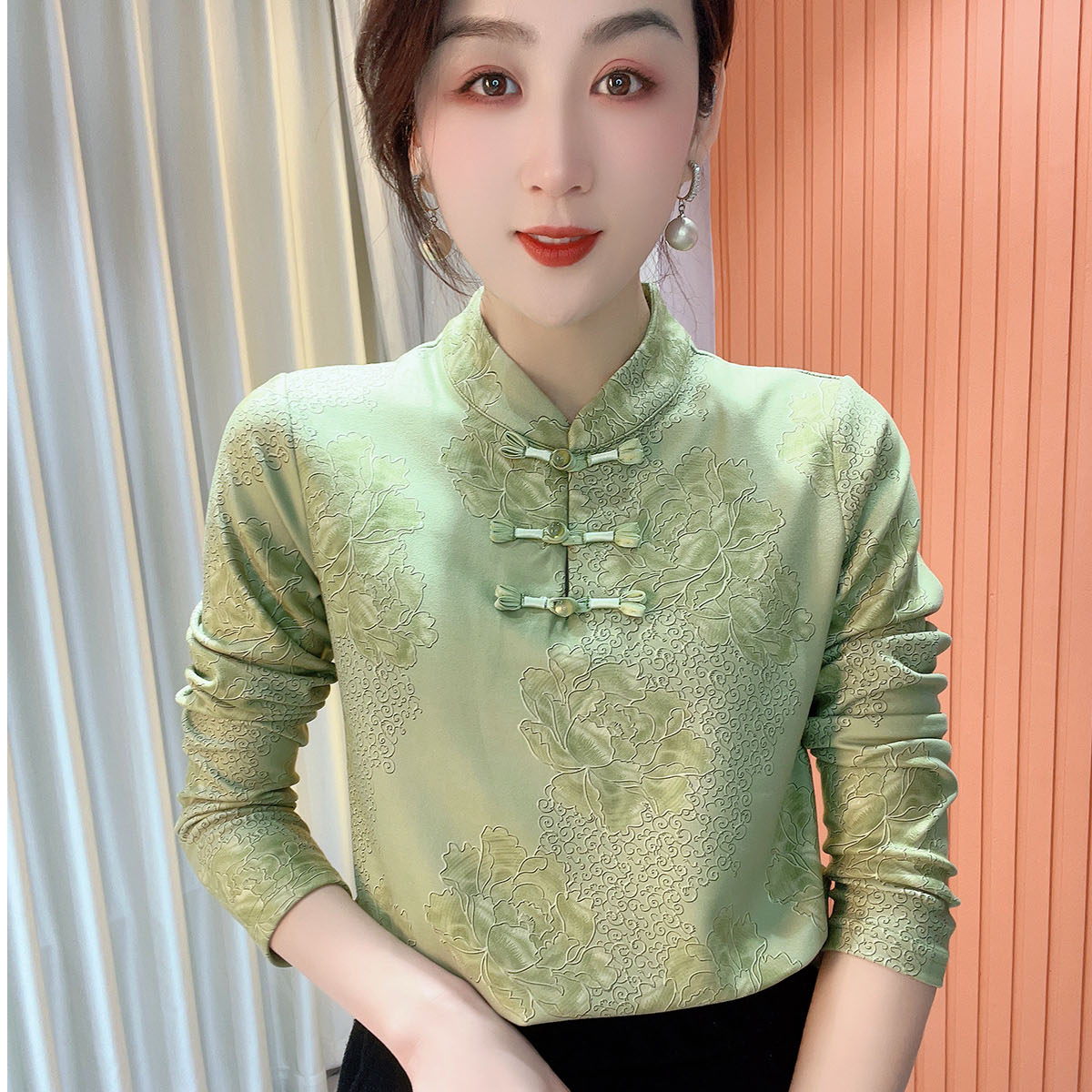 2024冬季新款立领印花气质百搭时尚长袖减龄加绒打底衫上衣女593
