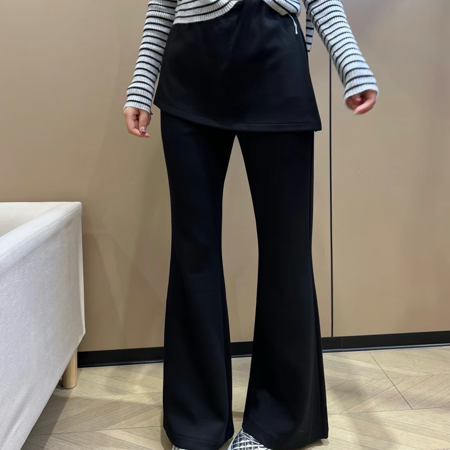 屁帘微喇叭裤女加绒2025冬季新款韩系叠穿拼接显瘦休闲裙裤