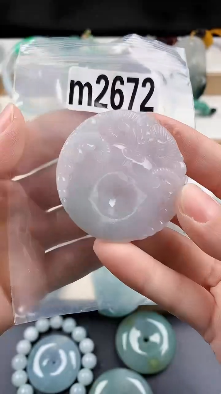 颈饰未镶嵌翡翠天然翡翠吊坠挂件