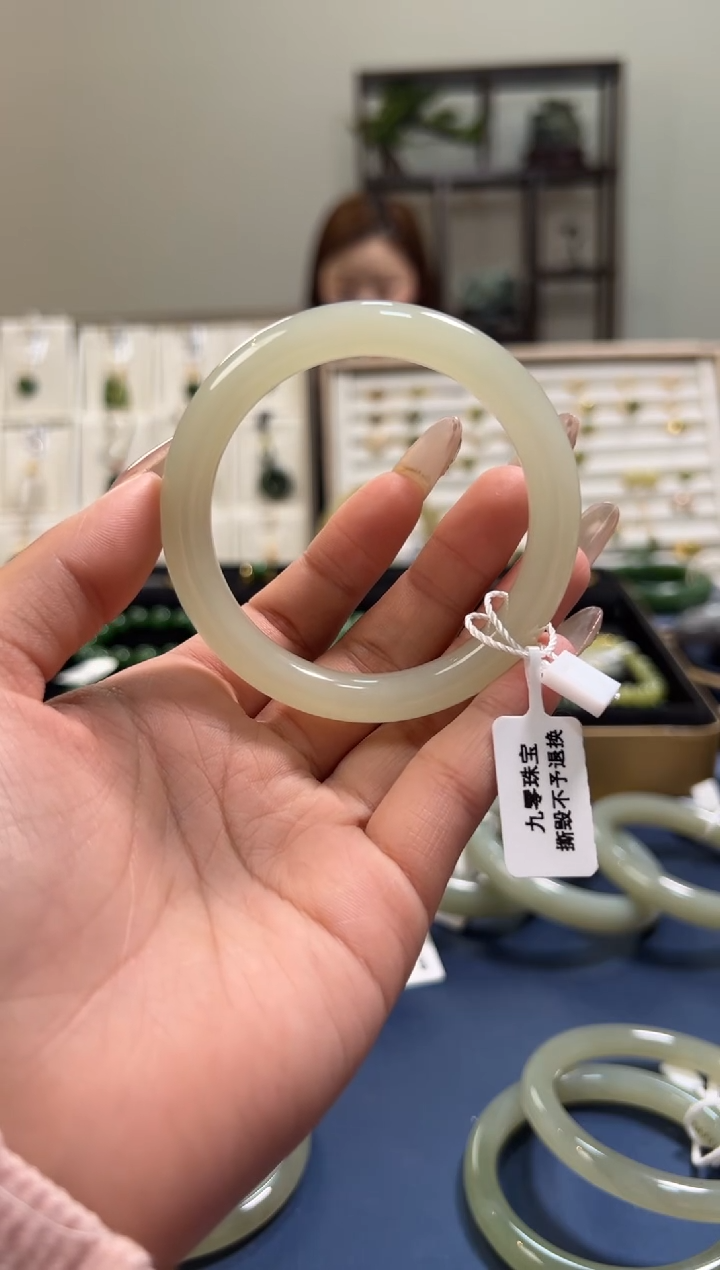 未镶嵌手镯和田玉A0140-53