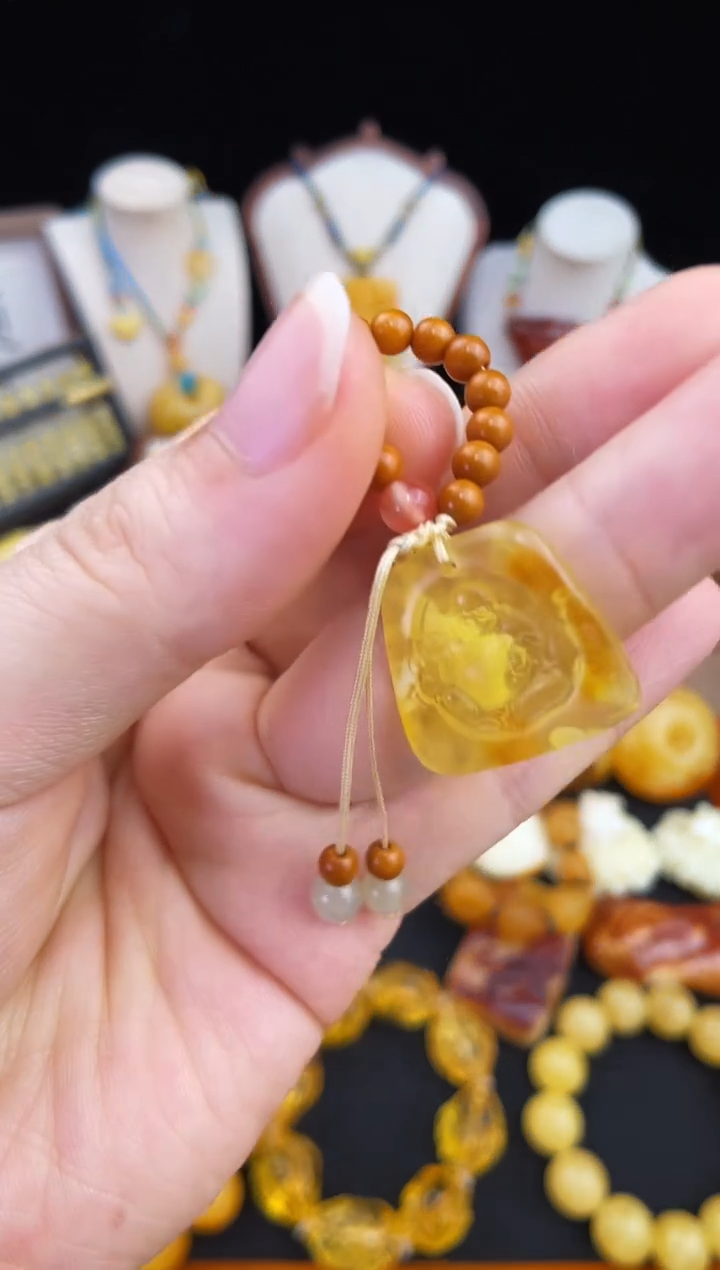 琥珀未镶嵌珠宝奇石柒月