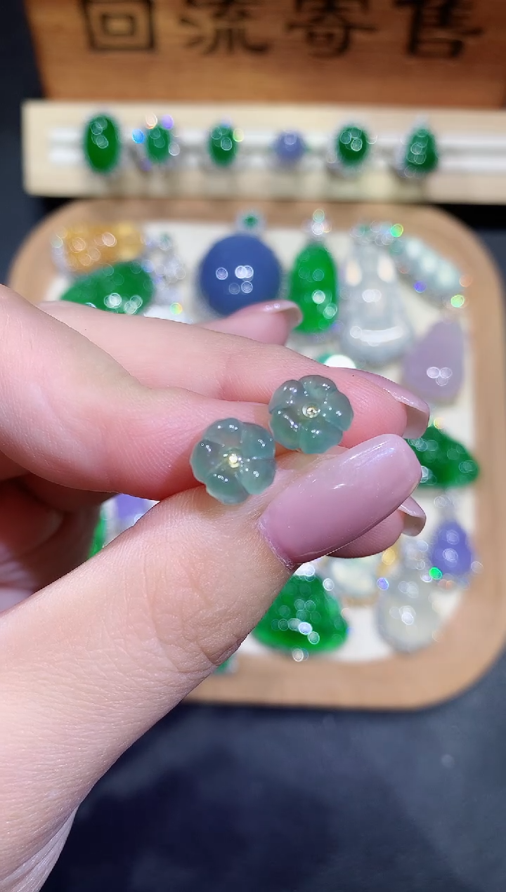 翡翠未镶嵌耳饰团购