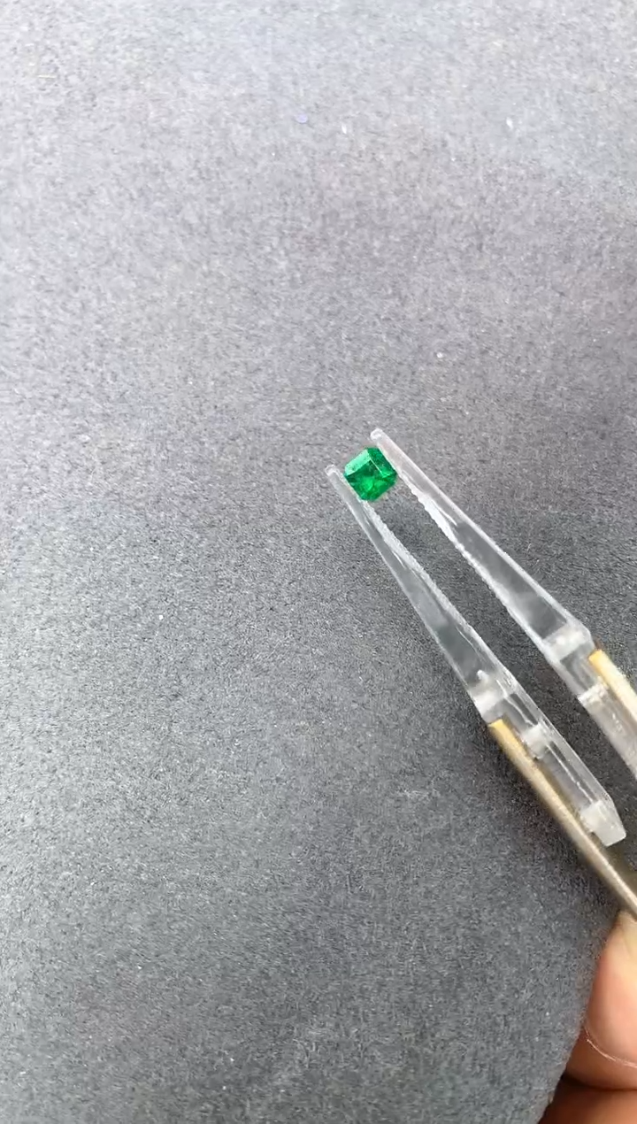 裸石未镶嵌祖母绿0.22ct 13