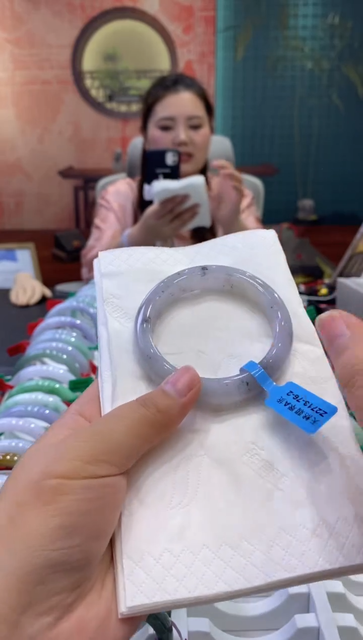 【闪购商品】翡翠手镯未镶嵌多人0004137