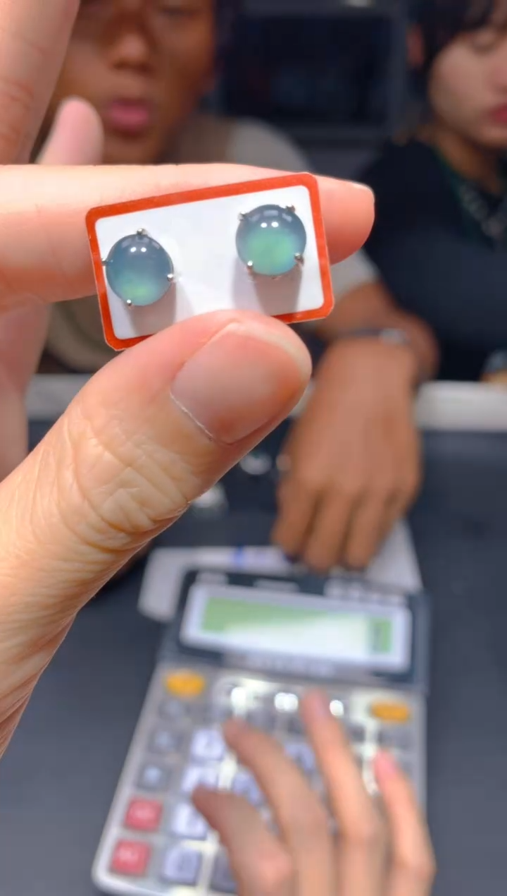 【闪购商品】定制翡翠未镶嵌98多样性发货(发其一）