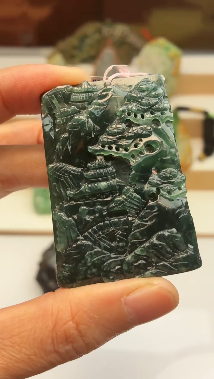 颈饰未镶嵌翡翠牌子