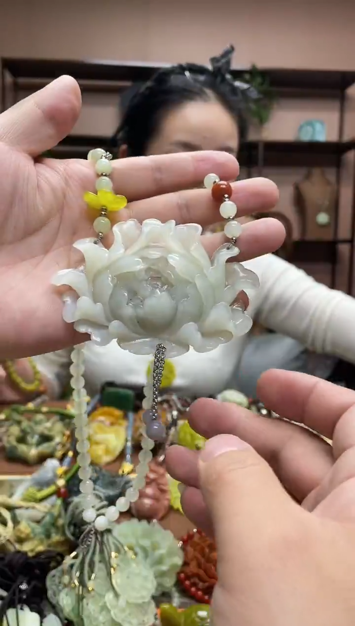 未镶嵌岫玉吊坠·