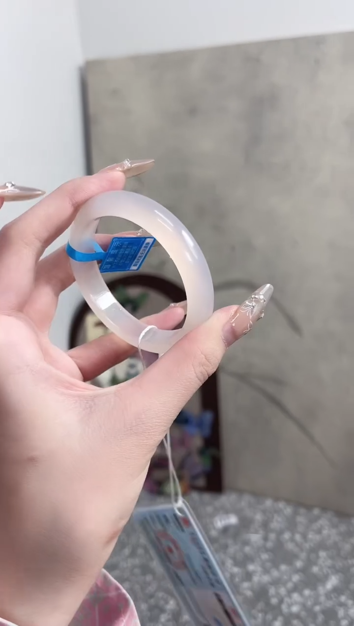 【闪购商品】玛瑙/玉髓手镯未镶嵌53-54圈