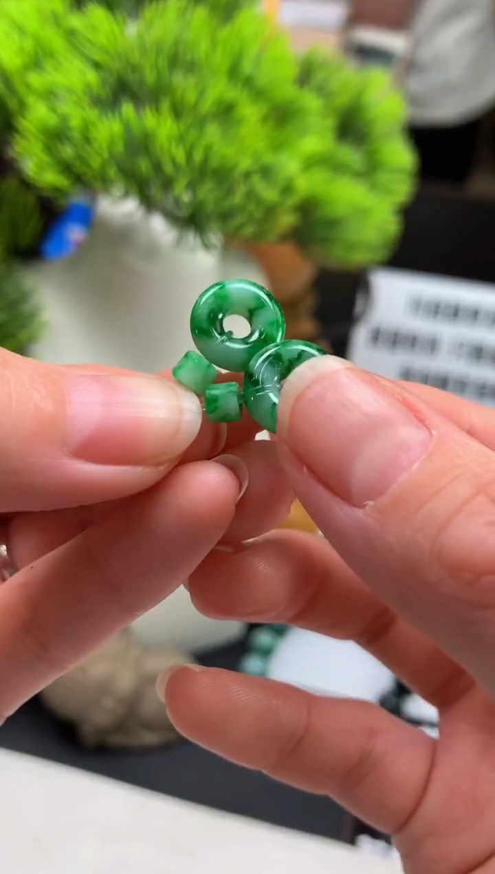 未镶嵌定制翡翠动***…---123786