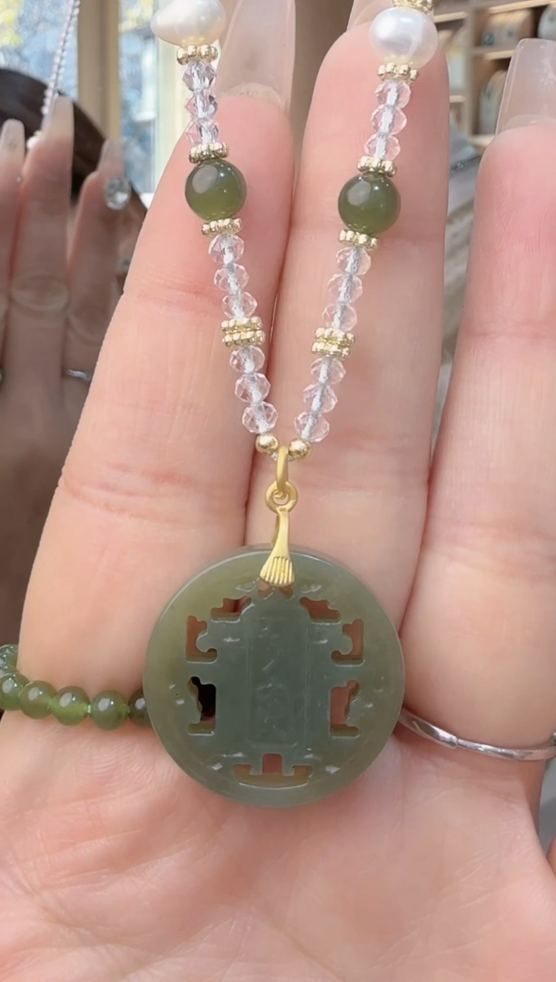 颈饰未镶嵌和田玉吊坠