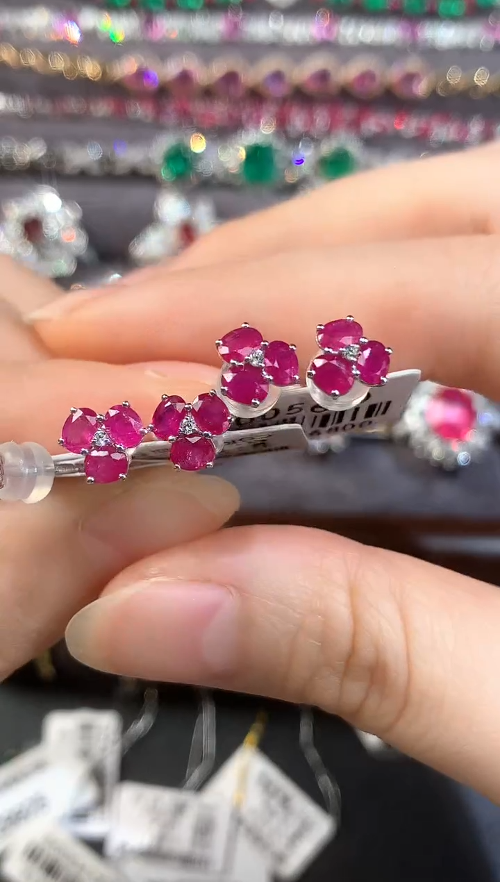 耳饰18K金镶嵌红宝石多样性发其一E289|1680