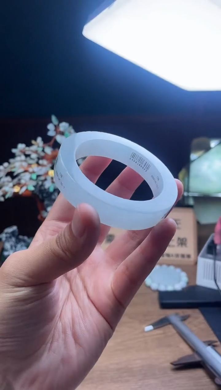 【闪购商品】定制翡翠手镯未镶嵌定制