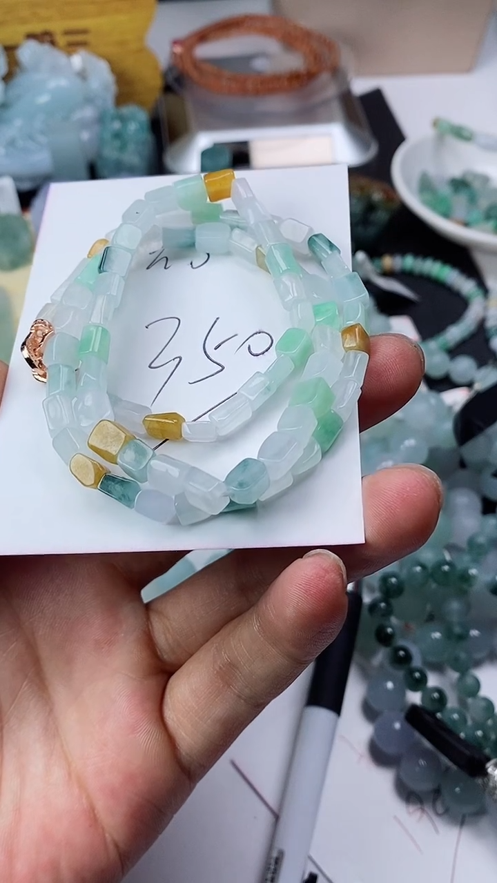 翡翠未镶嵌颈饰项链