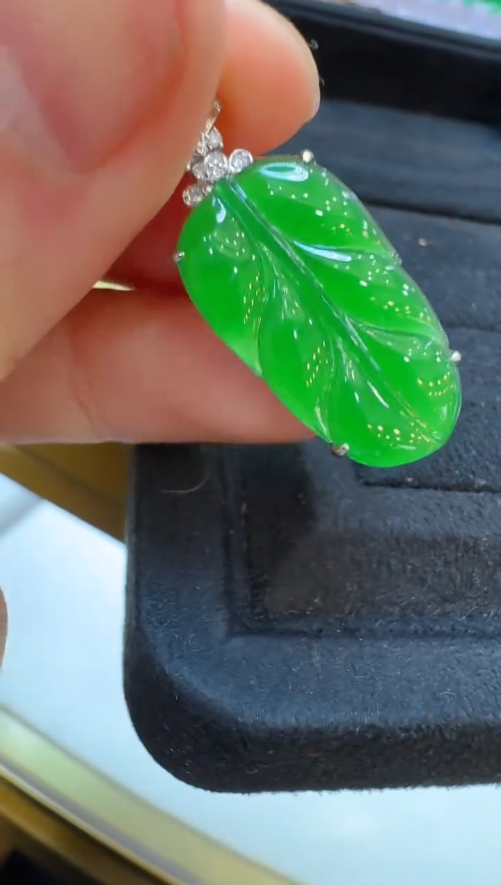 【闪购商品】翡翠吊坠(不含链)18K金镶嵌多样性团购发一件