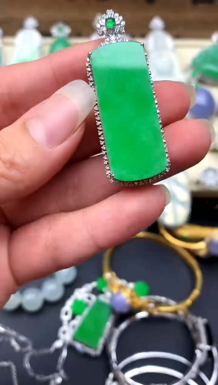 【闪购商品】翡翠颈饰18K金镶嵌496-中国好珍宝