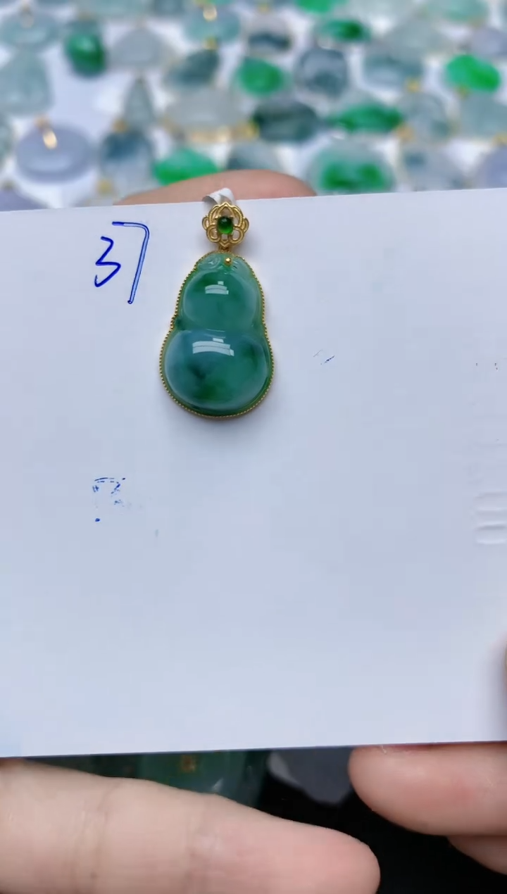 【闪购商品】翡翠颈饰18K金镶嵌天然翡翠A货