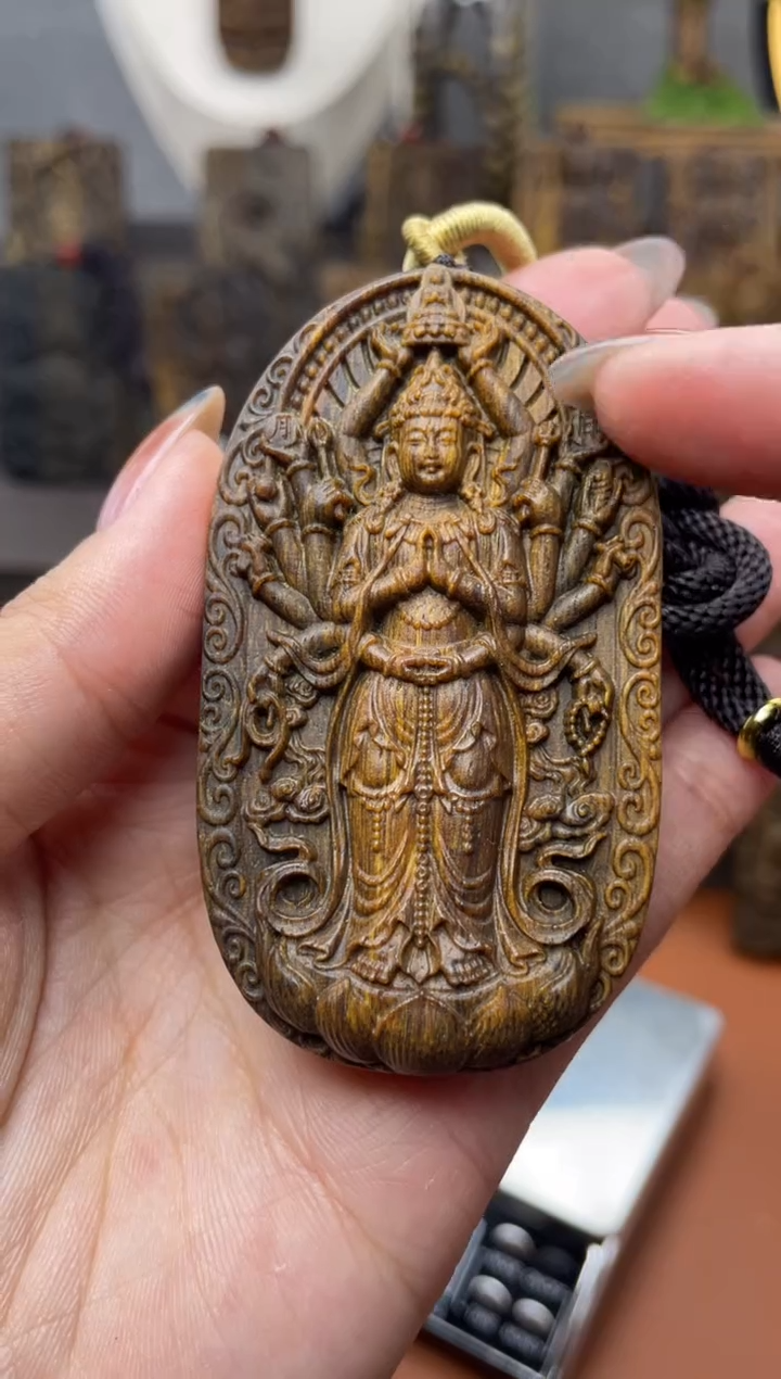 木木雕款芽庄 站千手7cm送养香瓶 