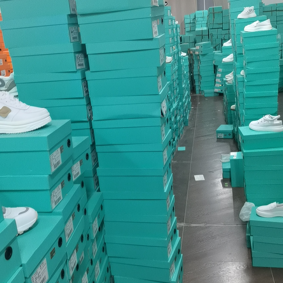 3欧姐精品撤柜女休闲老爹增高