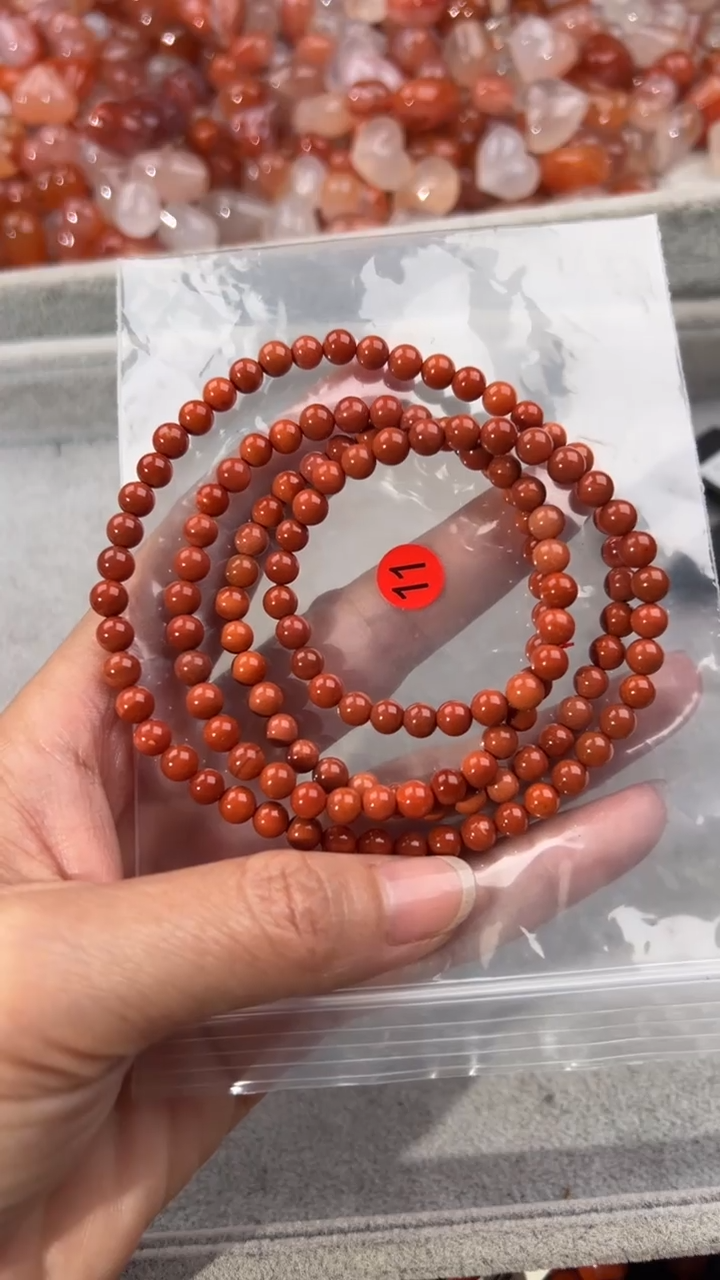 南红玛瑙手串未镶嵌5+