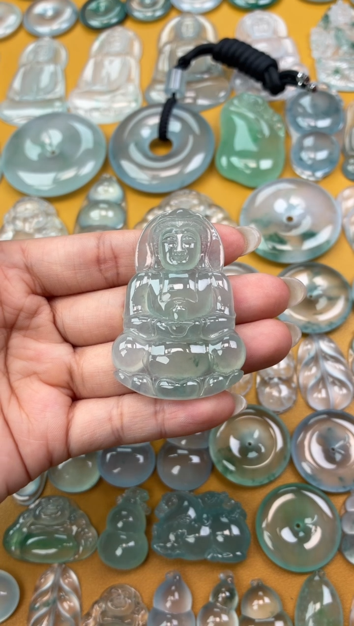 吊坠(不含链)未镶嵌翡翠31 观音 55 37.5 6.6 