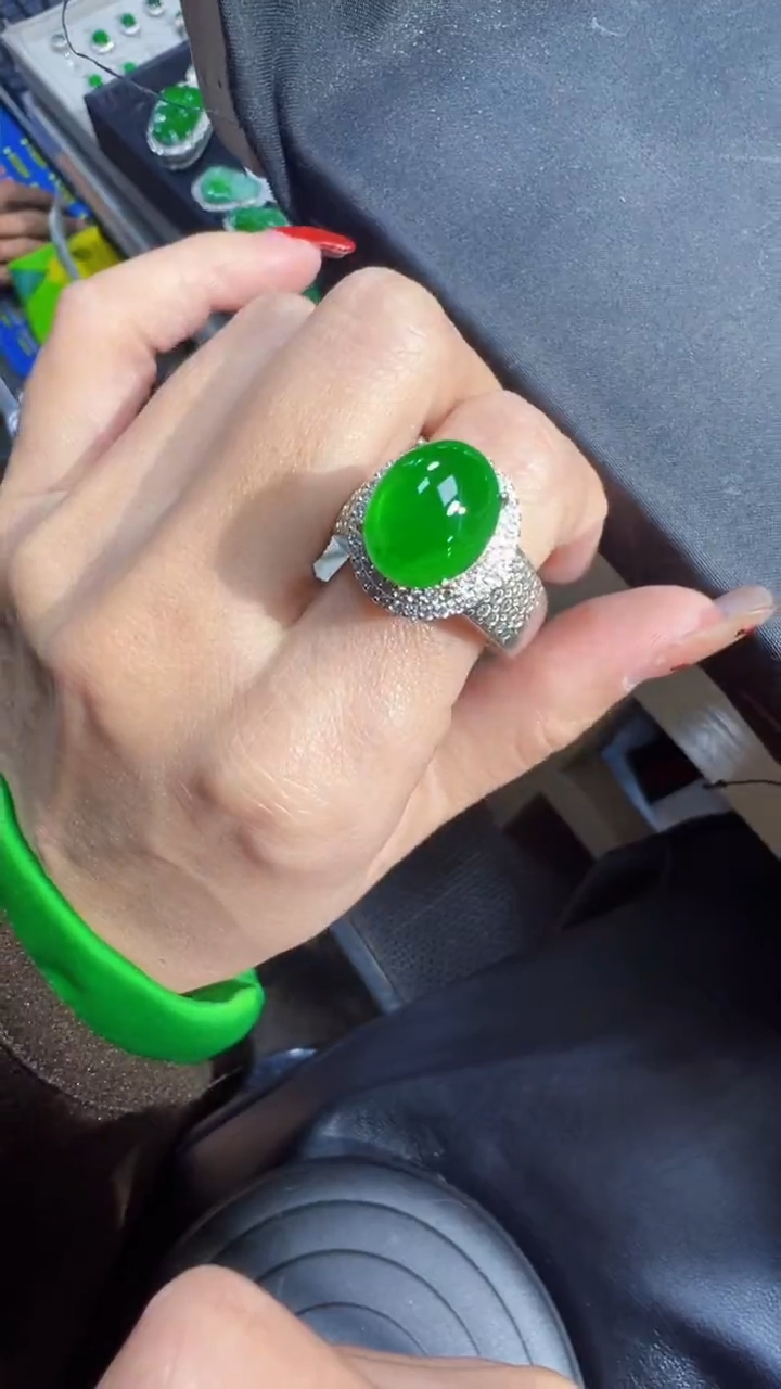 【闪购商品】定制翡翠未镶嵌蛋面商品多样性发货1