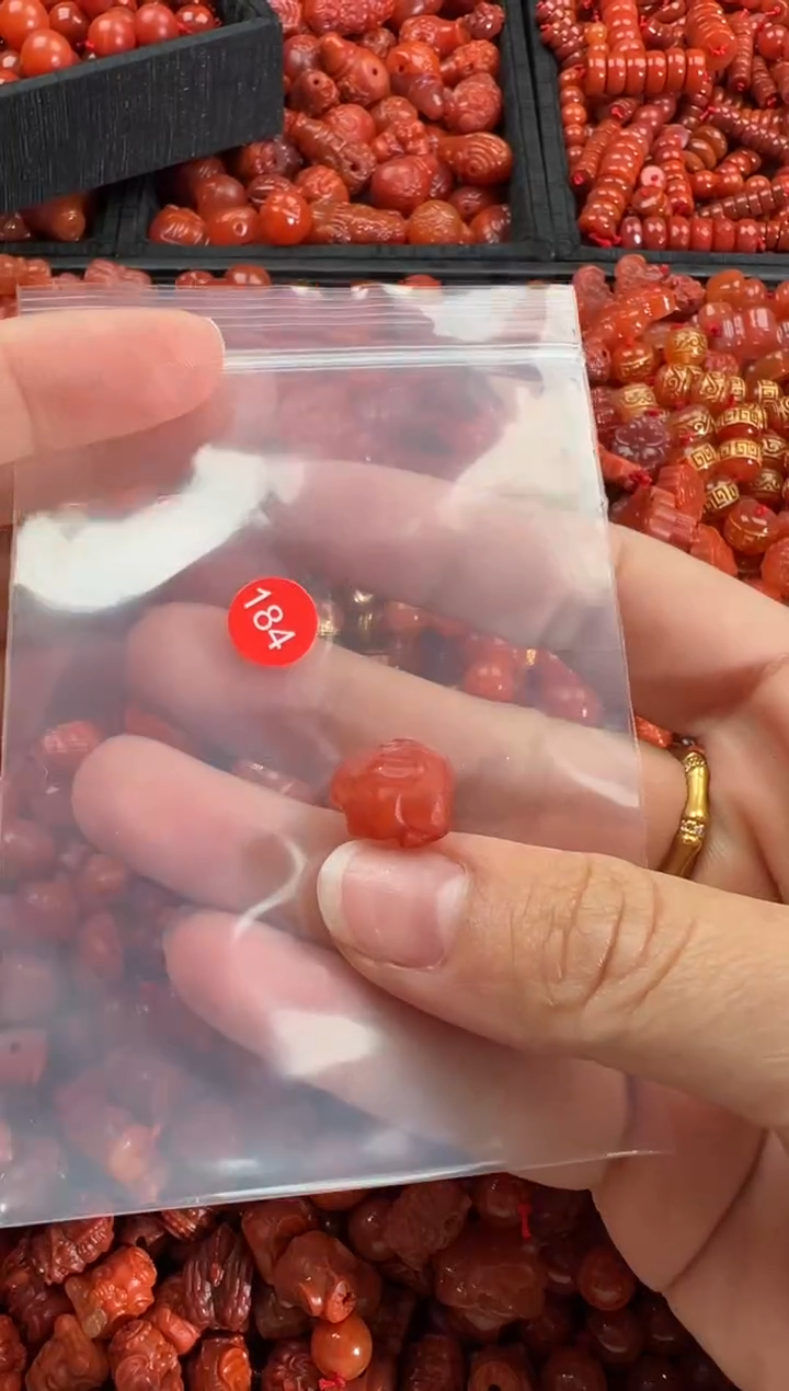 【闪购商品】南红玛瑙颈饰未镶嵌1